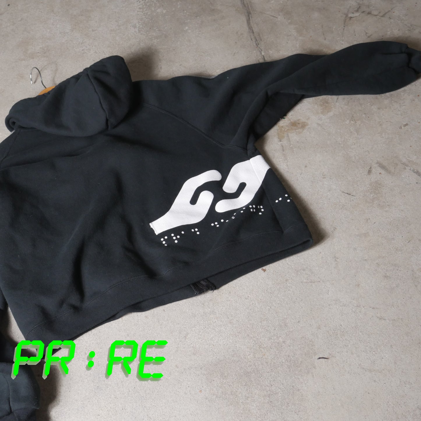 PR:RE #02 - HAND'N'HAND Russel Athletic Croppped Hoodie (MADE IN USA)